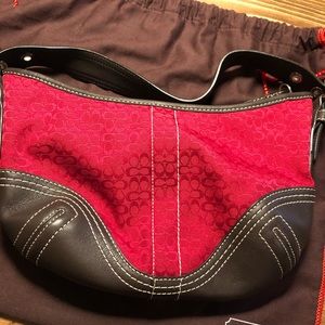 Coach Handbag - Classic Style!